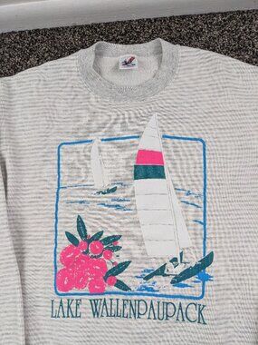 Vintage Lake Wallenpaupack Pennsylvania Sweatshirt Jerzees Unisex Medium US Made